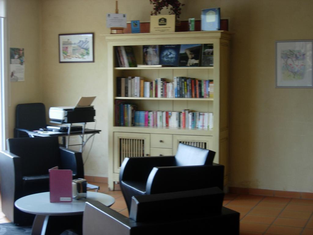 Best Western Montagne Noire Lagarrigue  Екстериор снимка